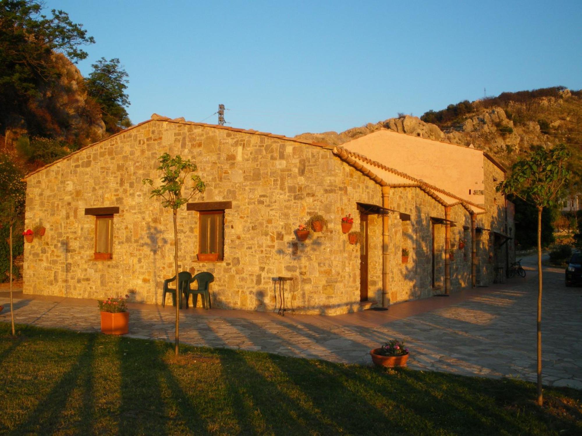 הוילה Collesano Mandra Chiusilla מראה חיצוני תמונה